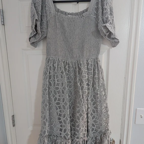 Ivy City Co Destiny Dress - Picture 2 of 3